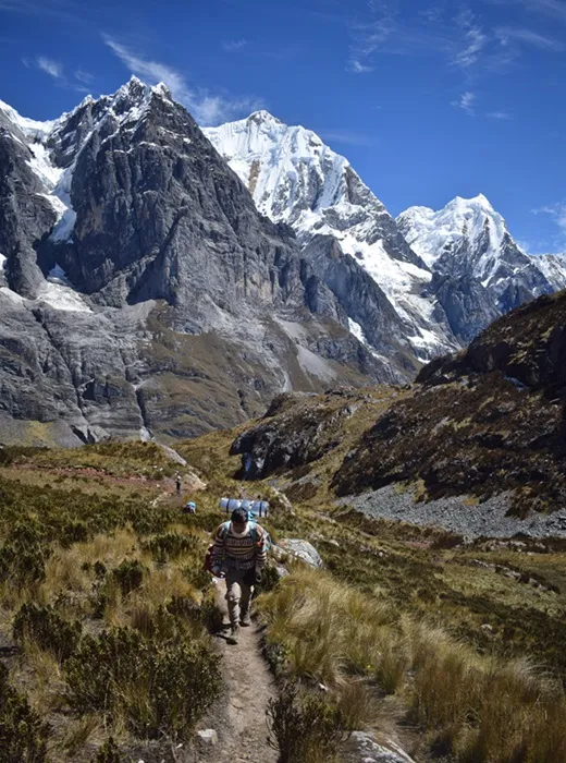trekking z mountain